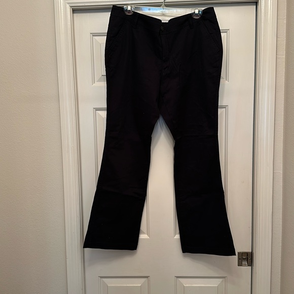 Old Navy Boot Cut - Picture 1 of 4